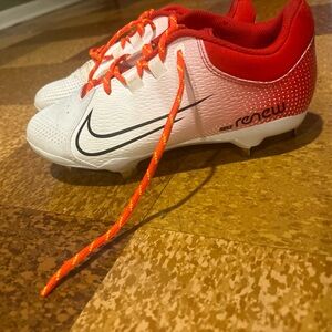 These are baseball cleats , they are a size 8’5 in men